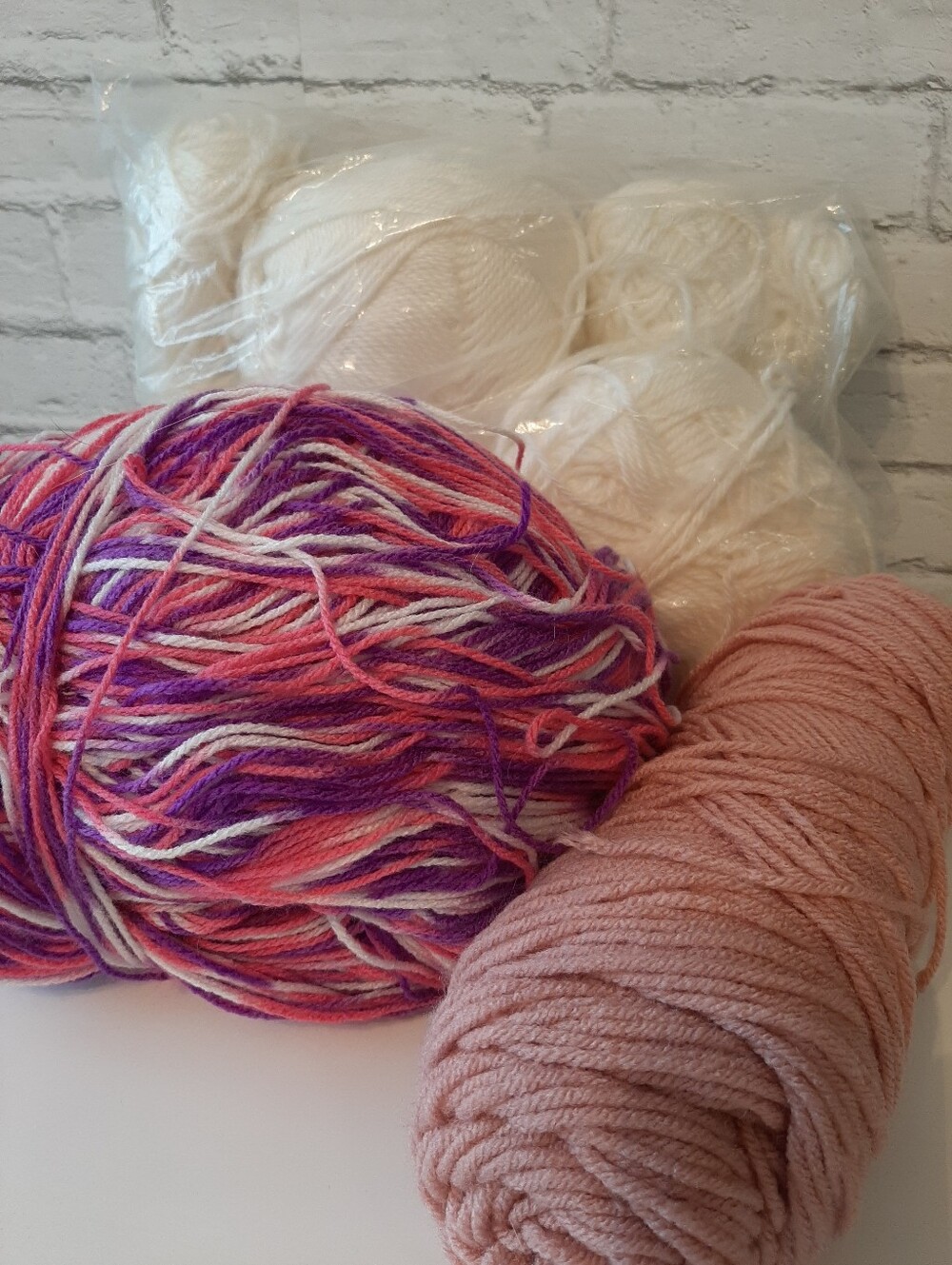Assorted Pink, Purple & White Yarn Bundle - Home Accents